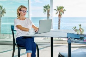 home office con vista al Pacífico